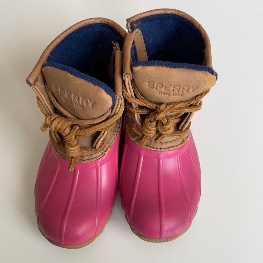 Sperry kids size 7 Saltwater Boot